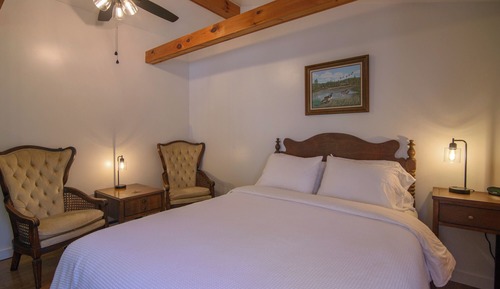 The Inn - Upstairs Queen Room, Refrigerator & Microwave