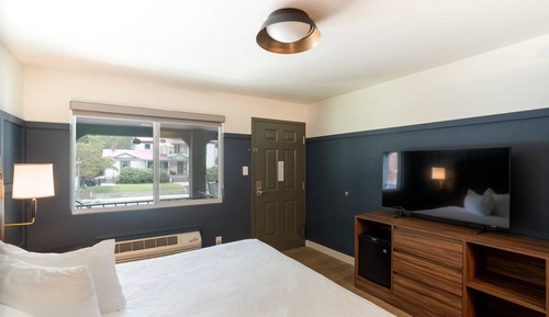 Signature Suite