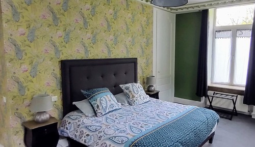 Deluxe Double Room, 1 King Bed, Private Bathroom, Garden View