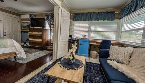 Deluxe Studio Suite