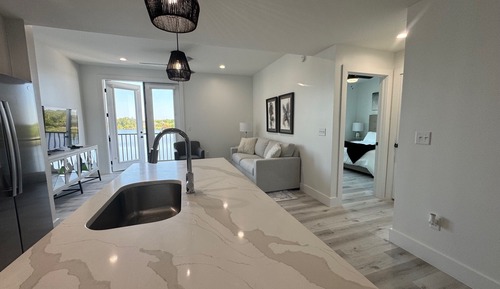 Traditional Condo, 1 King Bed with Sofa bed, Pool Access, River View