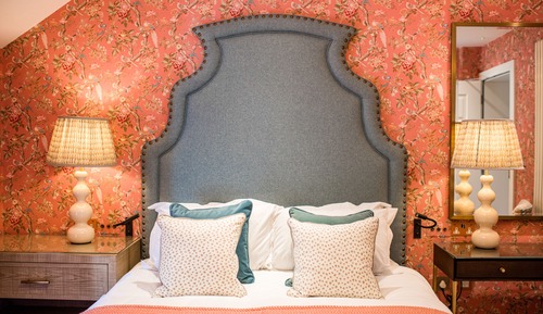 Deluxe Double Room, 1 King Bed, Courtyard View