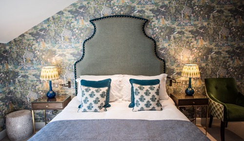 Deluxe Double Room, 1 King Bed, Pool View