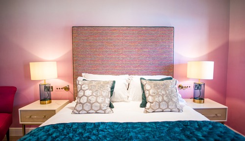 Deluxe Double Room, 1 King Bed, Pool View