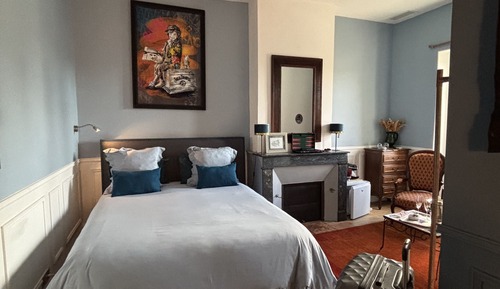 Deluxe Double Room, Private Bathroom, City View (Chateau Cos Labory)