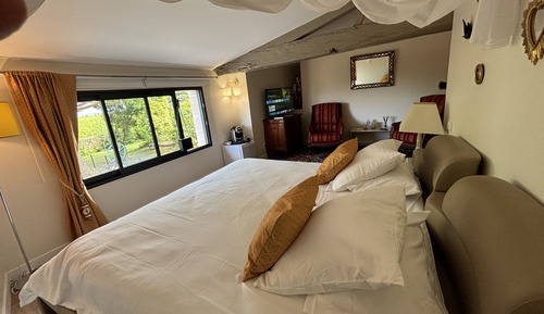 Superior Double Room, Ensuite, River View (chambre Phelan Ségur)