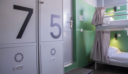 Shared Dormitory, Mixed Dorm, Shared Bathroom (11 pax)