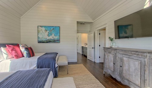 Superior Cottage