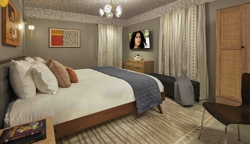Honeymoon Room