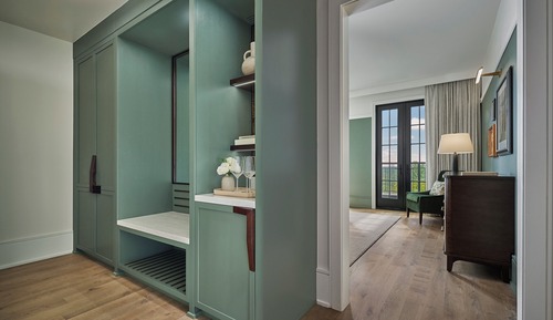 Accessible Deluxe Estate Queen Queen