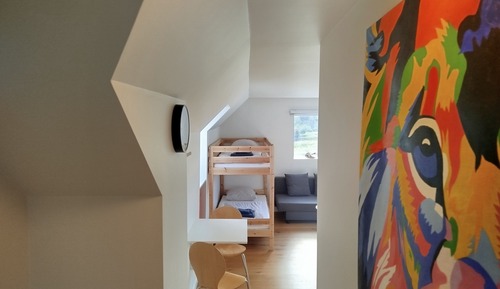 Deluxe Studio