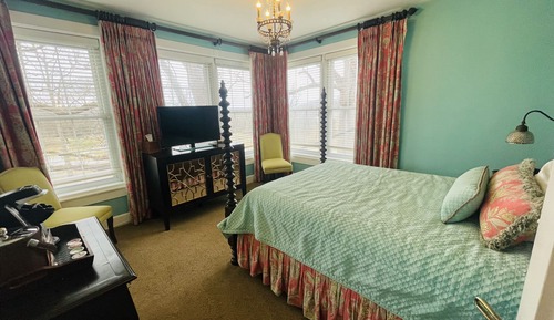 Panoramic Room