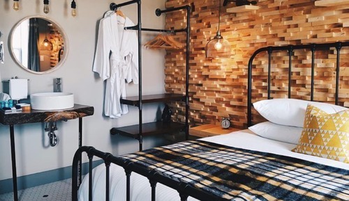 Superior Room, 1 King Bed, Balcony, City View