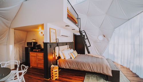 Deluxe Room, Hot Tub, Lake View