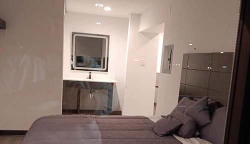 Studio, 1 King Bed, Non Smoking