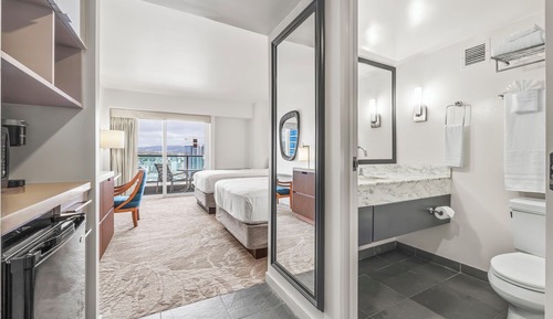 Beautiful Studio at Ala Moana 1419