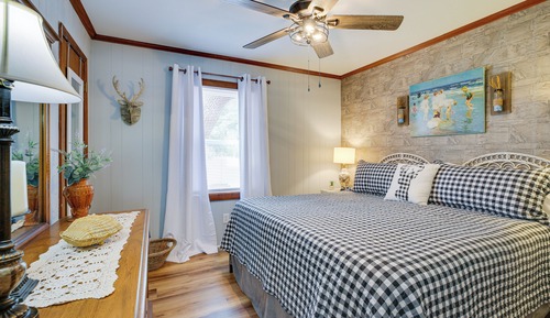 House (2 Bedrooms)