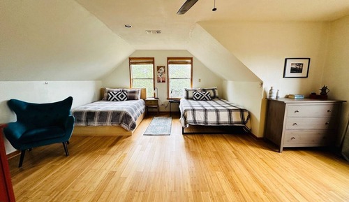Mobile Home, Private Bathroom