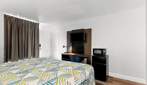 Deluxe Room, 1 King Bed, Non Smoking