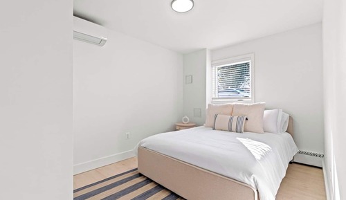 Classic Condo, 3 Bedrooms