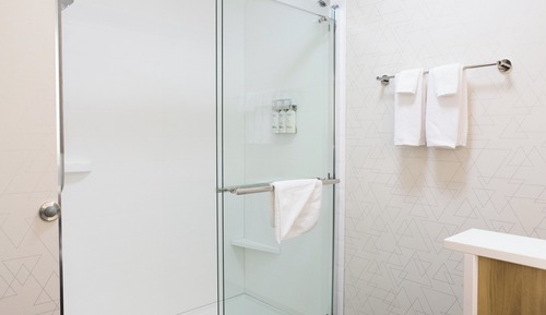 Room, 1 Bedroom, Bathtub (Living Area, Walk In Shower)