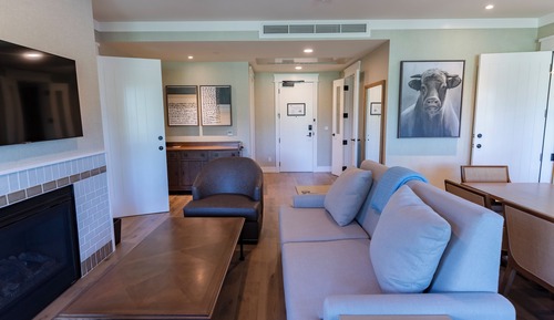 Superior Suite, 1 King Bed with Sofa bed, Accessible, Golf View