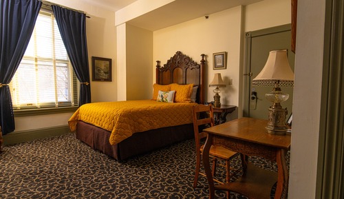 Traditional Queen Room #23, Second Floor