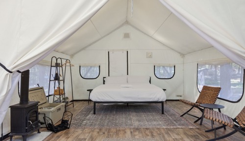 Standard Tent, 1 King Bed
