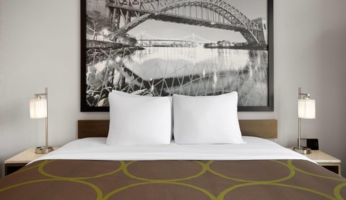 Room, 1 King Bed, Non Smoking