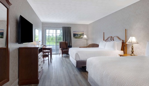 Deluxe Room, 2 Queen Beds, Non Smoking