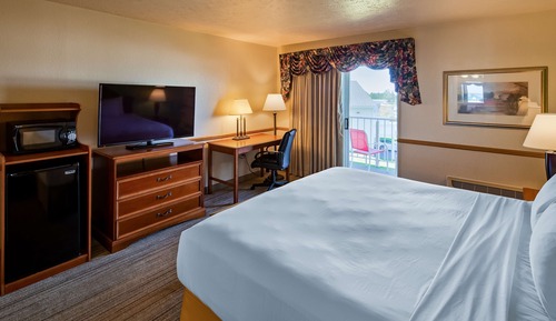 Suite, 1 King Bed, Non Smoking, Balcony