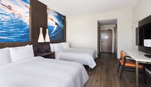 Room, 2 Queen Beds (Mobility/Hearing Access, Roll-in Shwr)