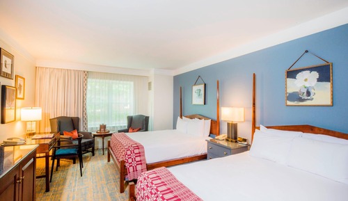 Deluxe Room, 2 Queen Beds (Mobility Accessible, Roll-In Shower)