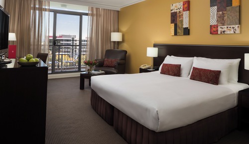 Superior Room, 1 King Bed, Balcony