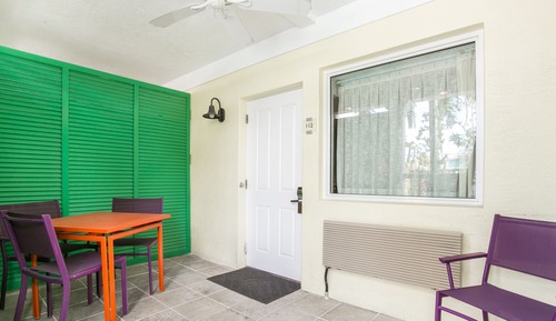 Suite, 1 King Bed with Sofa bed