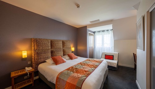 Executive Room, 1 King Bed (Larger Room;Twin bed on request)