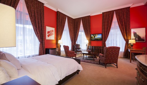 Executive Suite, 1 King Bed with Sofa bed