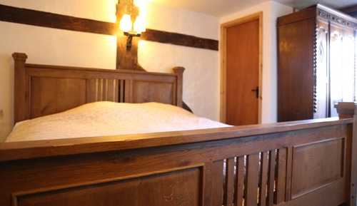 Double (Sink & Toilet, Shared Shower)