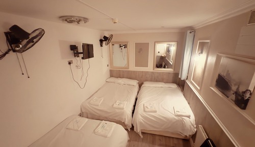 Family Room, 1 Bedroom