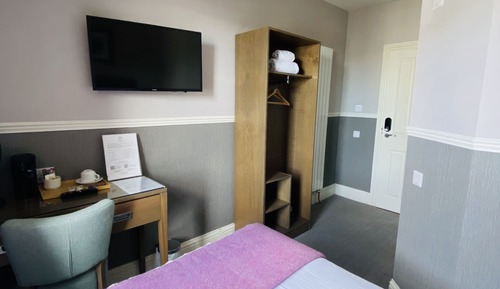 Single Room, 1 Large Twin Bed