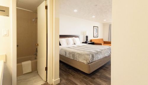 Room, 1 Queen Bed, Non Smoking