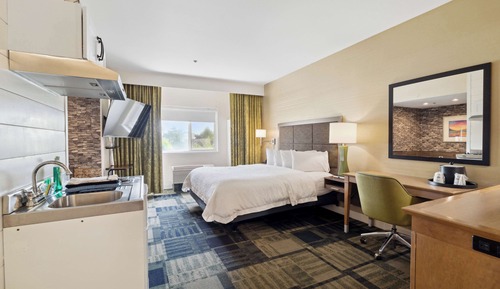 Deluxe Room, 1 King Bed with Sofa bed