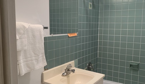 Classic Room, 1 Queen Bed