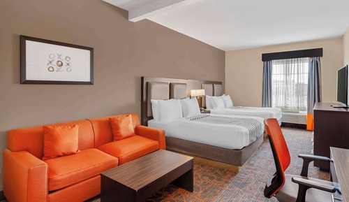 Executive Room, 2 Queen Beds, Non Smoking, Refrigerator & Microwave (with Sofabed)