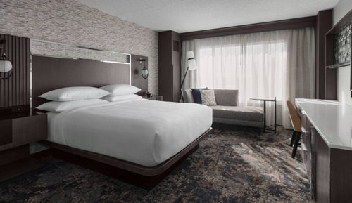 Studio Suite, 1 King Bed (Hearing Accessible)