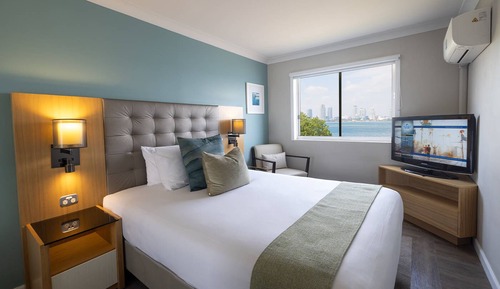 Premium Broadwater Suite