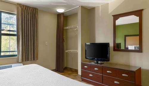 Studio, 1 King Bed, Non Smoking