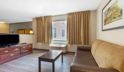 Deluxe Studio, 1 King Bed with Sofa bed, Non Smoking