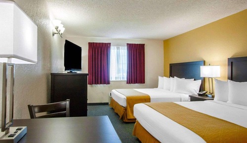 Room, 2 Queen Beds, Accessible, Non Smoking