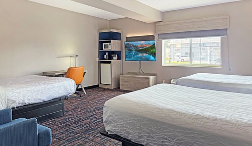 Suite, Multiple Beds, Non Smoking (East Building)